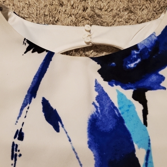 Floral cold shoulder petite dress - Picture 5 of 13